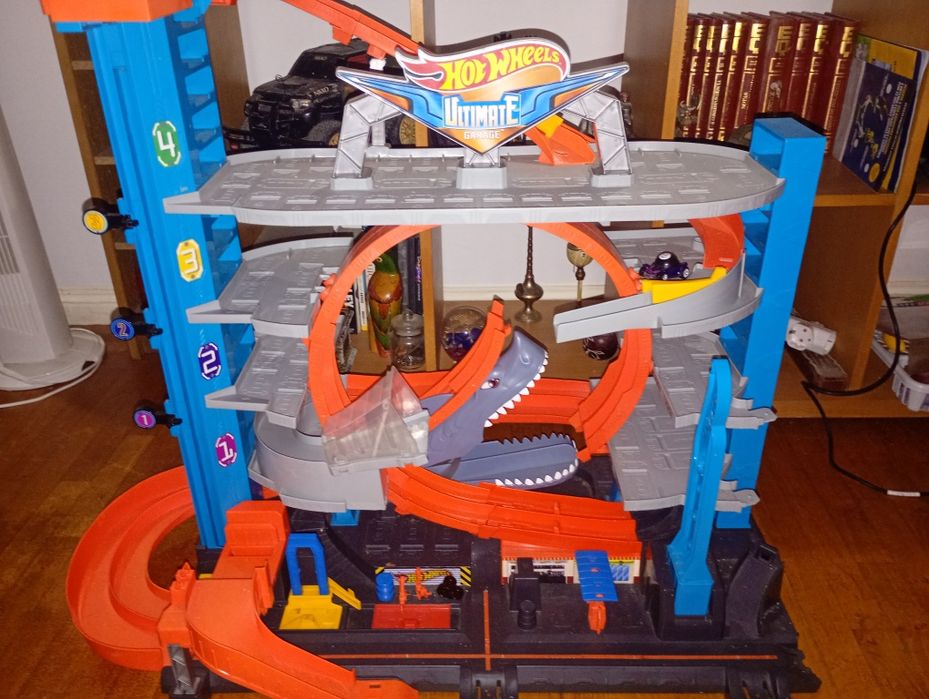 Hotweels ultimate garage