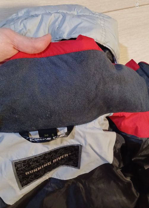 Спортивна куртка на зиму