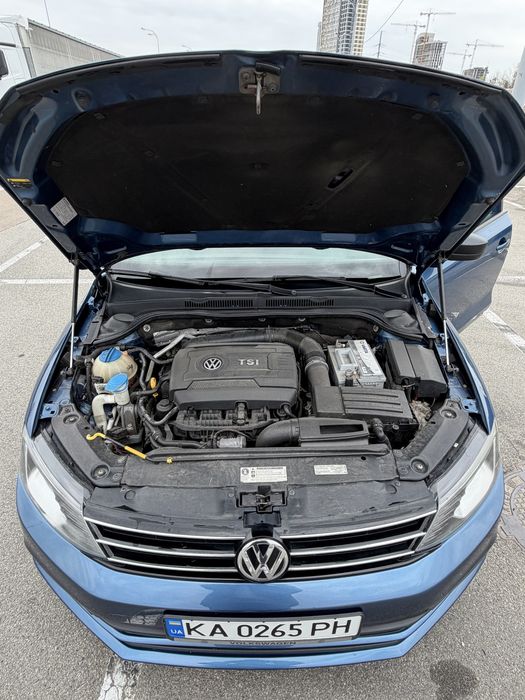 Продаю Volkswagen Jetta 2015