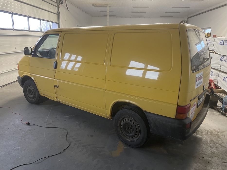 Vw transporter rok 2003