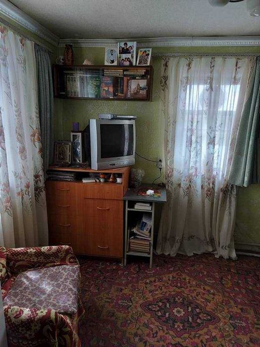 Продам дом и жилой флигель в Мерефе!