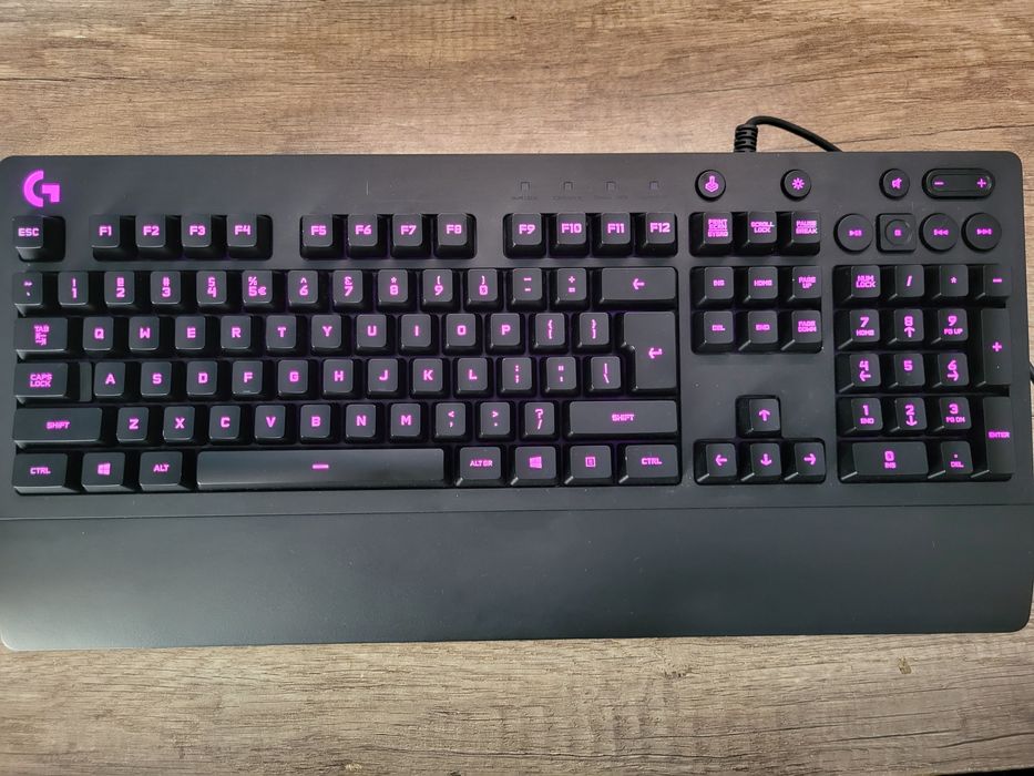 Klawiatura Logitech G213
