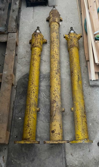 Гідравлічний циліндр для техніки