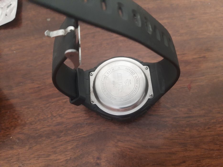 Продам тактичний годинник skmei