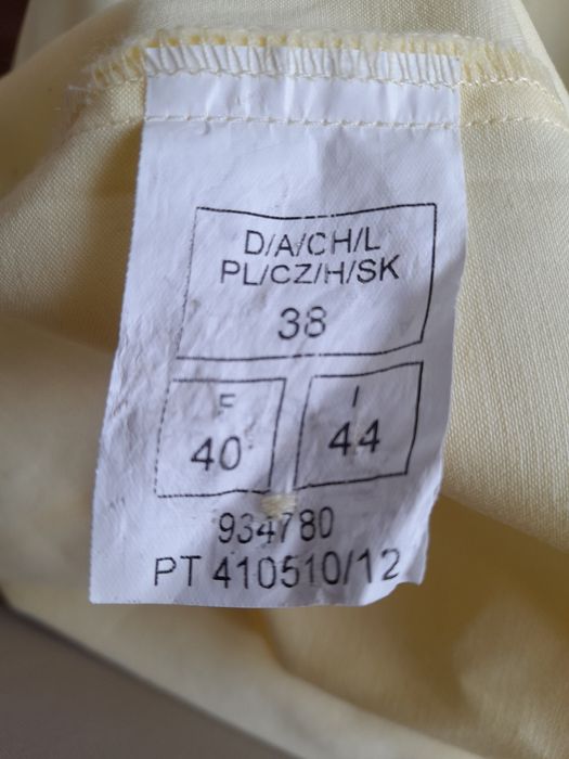 Jasno żółta sukienka koszulowa Orsay