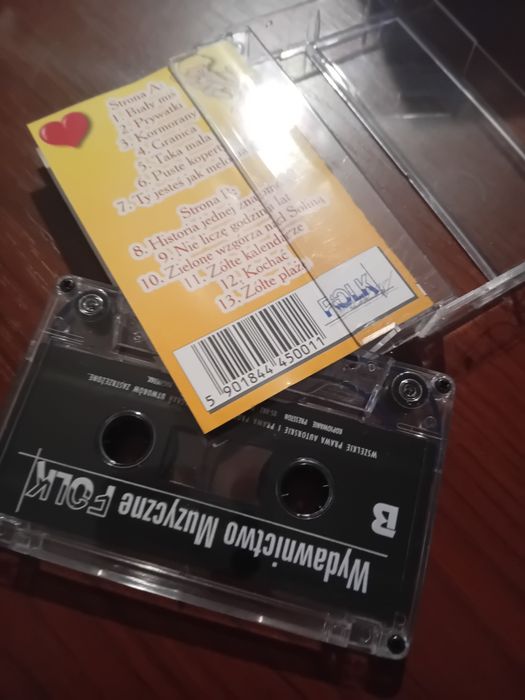 Kaseta magnetofonowa Biały miś i wiele innych