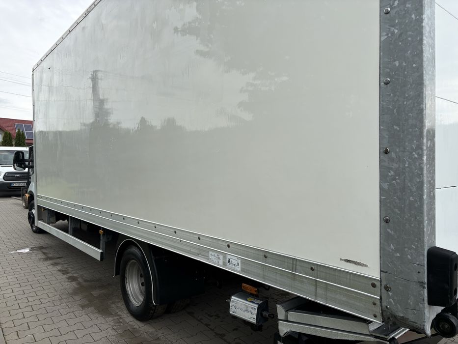 Kontener winda iveco daily izoterma 6,20x2,33x2,25