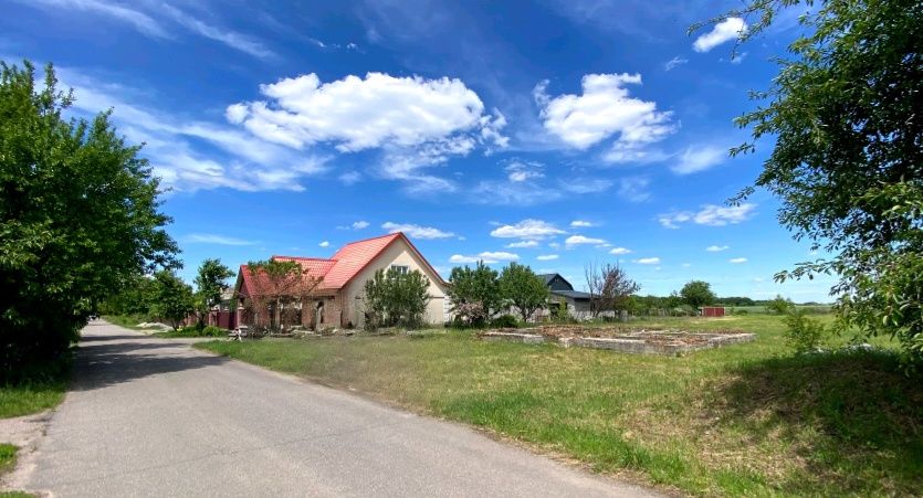 Ділянка 12 соток з фундаментом | Ржищів, вул. Миру