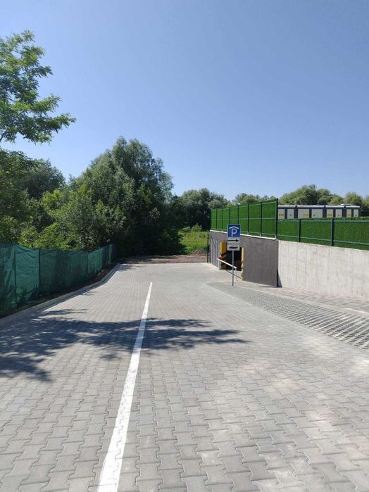 Продам паркомісце в новобудові Park Estate