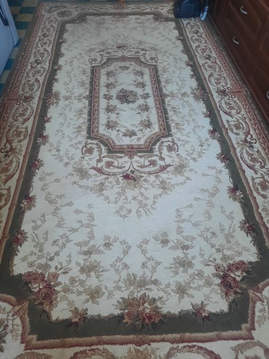 Ковёр 2×4 .Б/у..