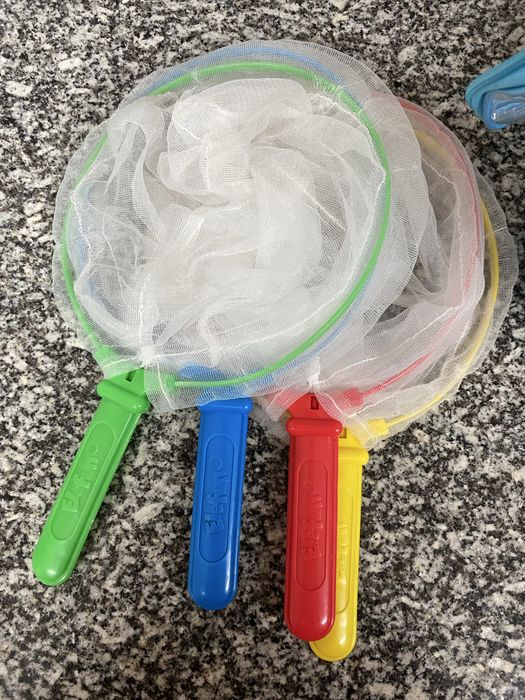 Brinquedo em otimo estado (inclui pilhas)