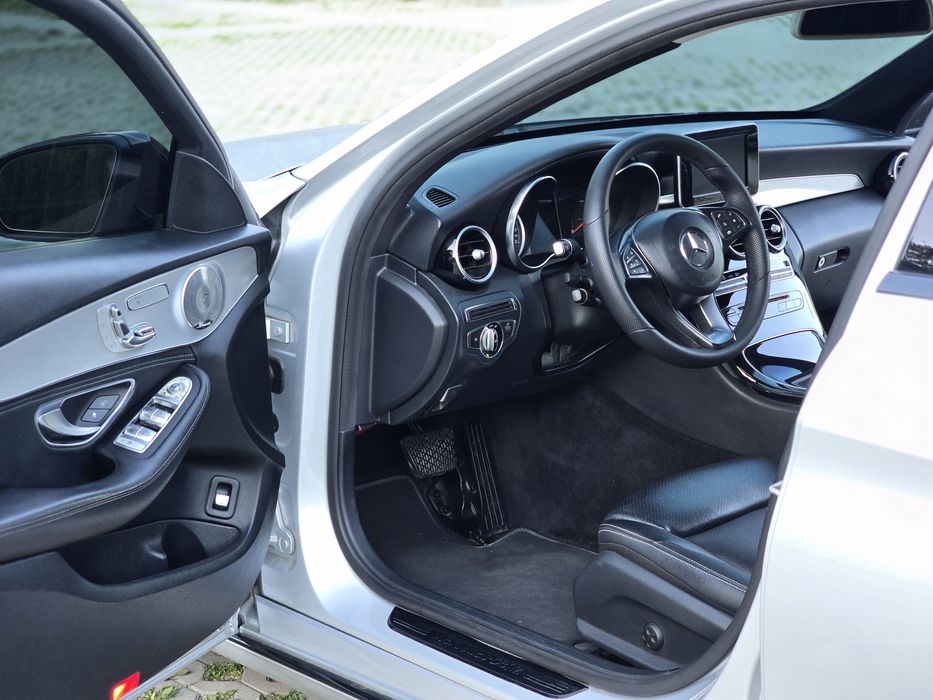 Продам свой Mercedes Benz C300 2л ( ПОЛНЫЙ ПРИВОД )