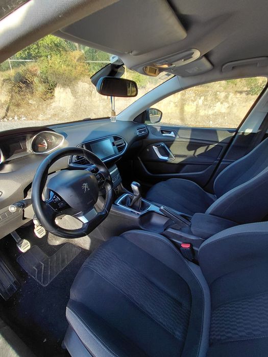 Peugeot 308 — fotografia 5