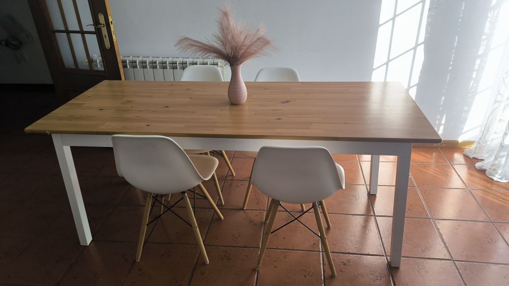 Mesa 6 lugares c/ 4 cadeiras