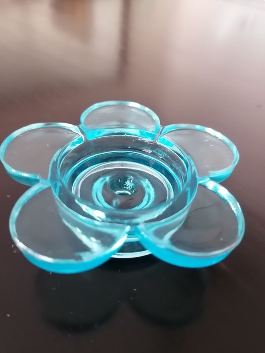Base/cinzeiro em vidro + pequeno suporte para velas em vidro azul