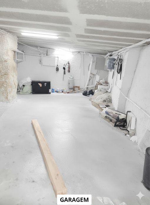 Moradia T2 em Vila Nova de Tázem