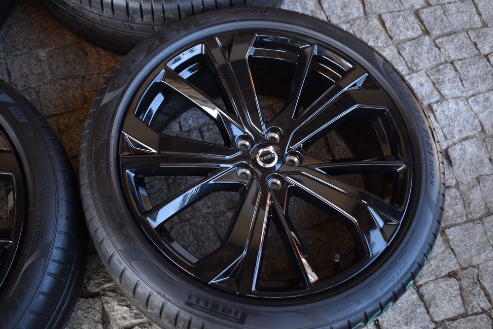 Volvo XC 60 2 black edition nowe 2024 oryginał oem Pirelli 21'