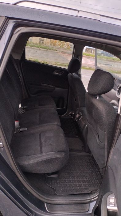 Honda FR-V газ-бензин