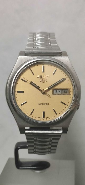 Relógio antigo Seiko 5 automático