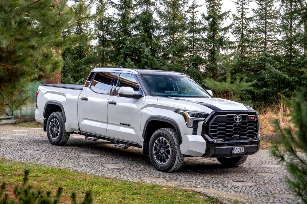 Toyota Tundra II Crewmax Platinum / TRD / 3.5 V6 389KM / 4x4 / Bezwypadkowy / 2023r
