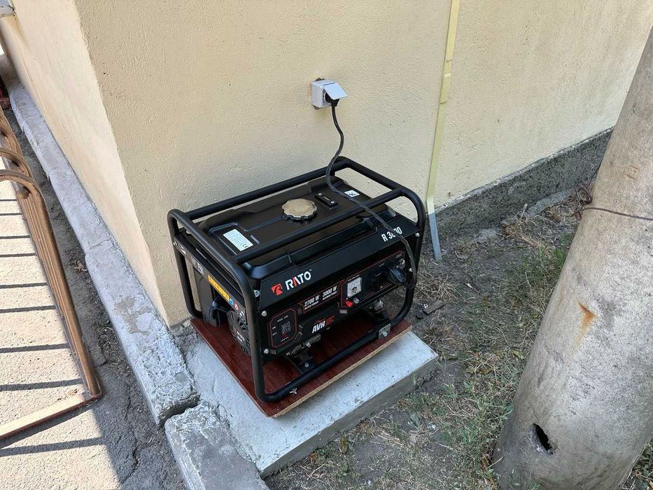 Генератор бензиновий Rato R3000-L 2.7/3 кВт AVR