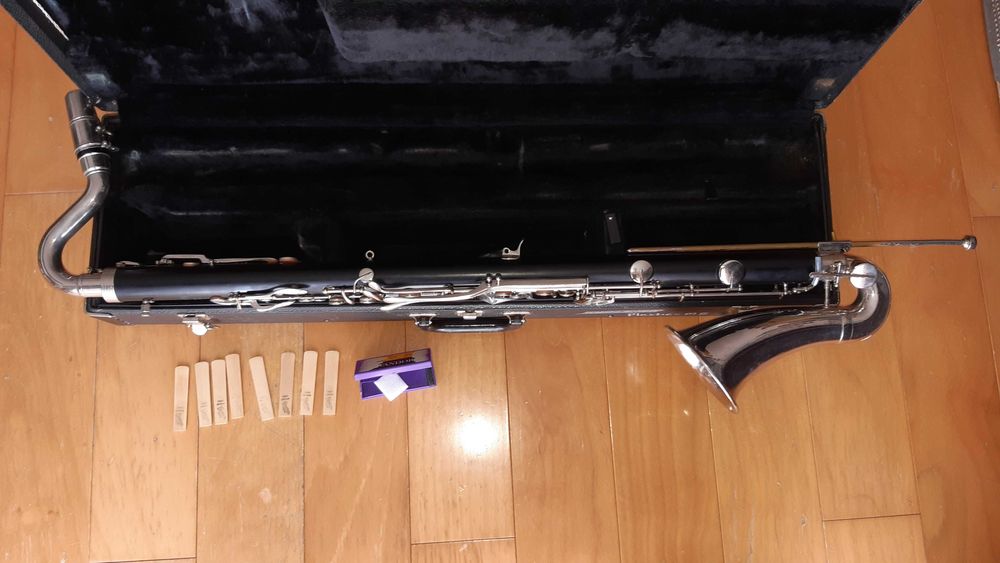 Clarinete Baixo Sib  ( plástico) Selmer Bundy USA