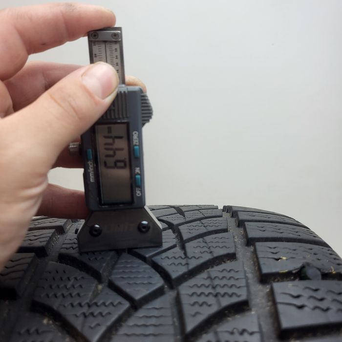Opony zimowe 245/40/18 - GOODYEAR Ultra Grip Performance Gen-1 XL AO