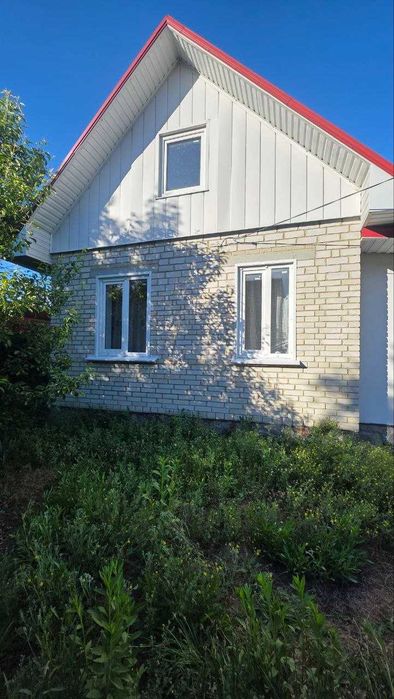 Продається дачний будинок в с.Терешках