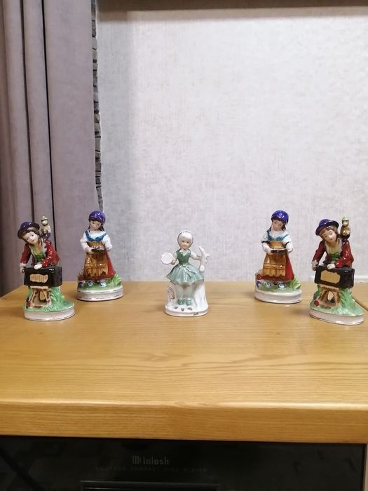 Антикварные статуэтки