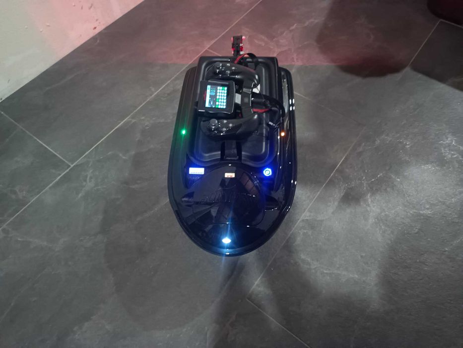 Łódka zanętowa BOUTMAN