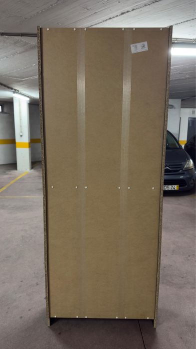 Armário-estante com portas