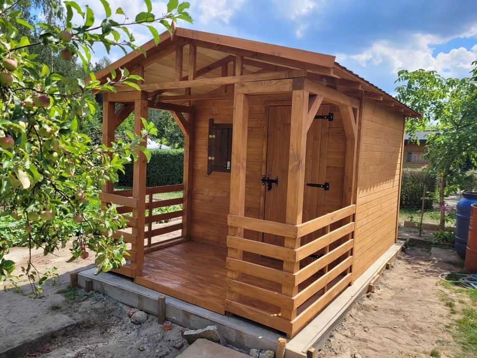 Domek na narzędzia narzędziowy, ogrodowy z tarasem