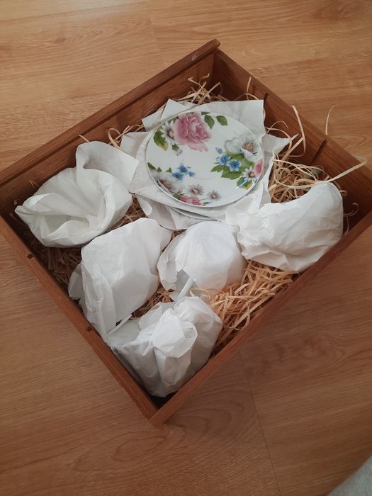 Ceramiczny zestaw 5 filiżanek i talerzyków