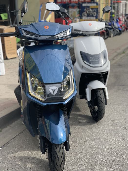 Електроскутер YADEA T5 та Т2