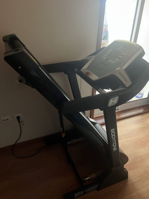 Passadeira Elétrica Bodytone Home – até 14 km/h | Excelente Estado