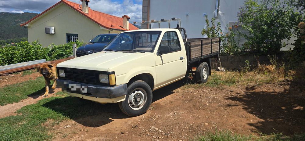 Nissan pickup 2.5