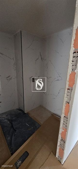 T2 Novo com Varanda e Garagem em Nogueira, Braga | 359.000 €