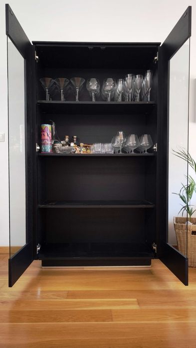 Cristaleira | BoConcept Amari 462 | Carvalho Preto + Vidro | PVP Original - €1.199