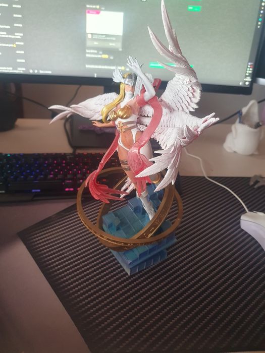 Estatuas para desocupar, Zelda e Digimon