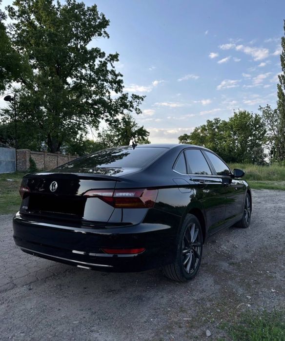 Оренда авто Volkswagen Jetta 2600 неділя