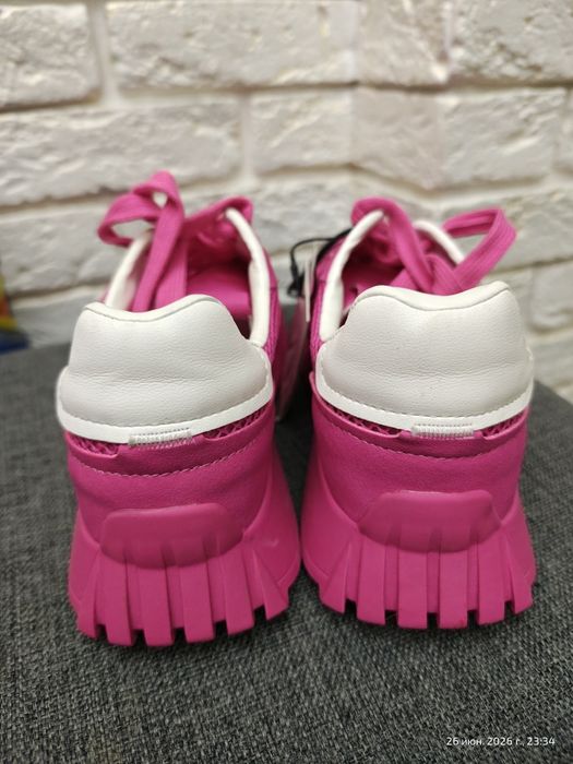 Кросівки ZARA 39 розмір 25,3 см
