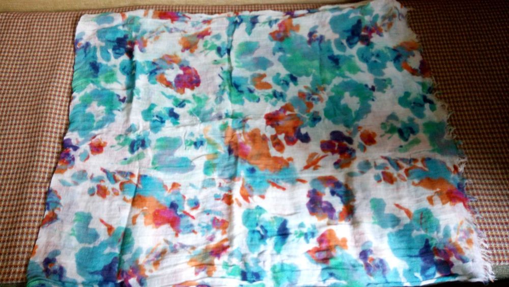 Продается красивый шарф