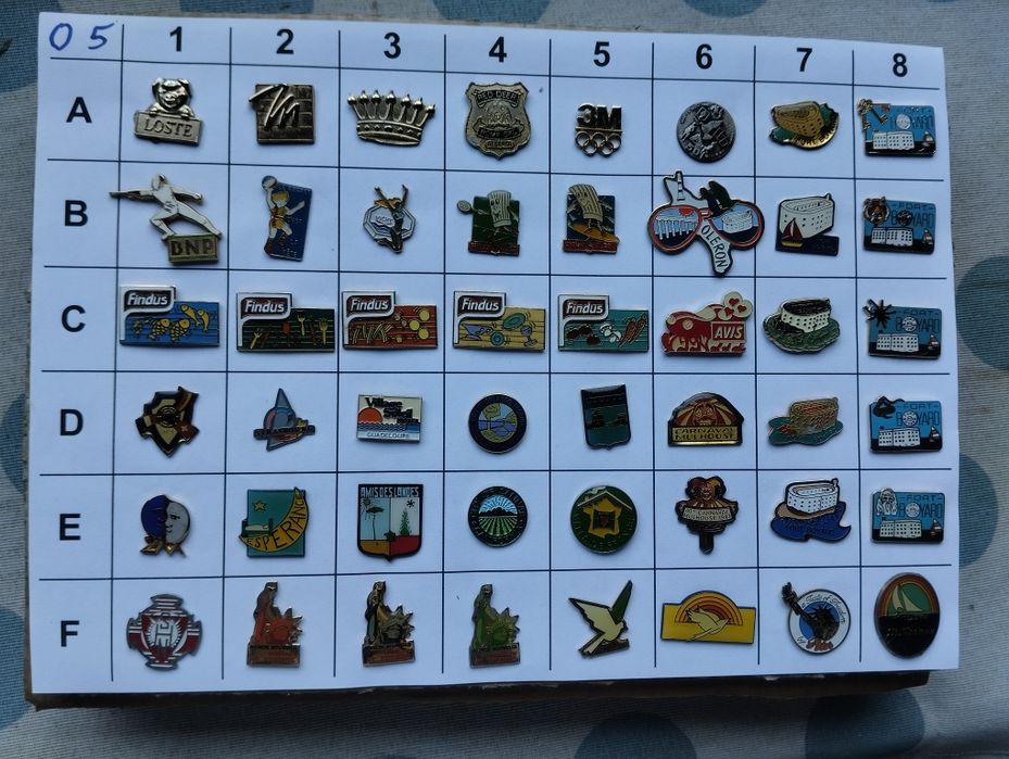 (O) Pins de vários temas