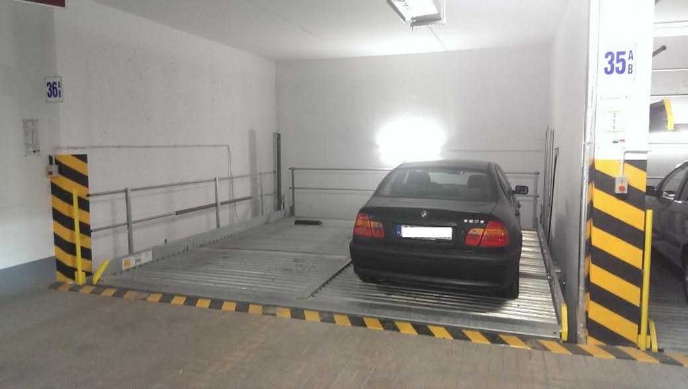 Sprzedam miejsce parkingowe w hali blisko UM Gdańsk Śródmieście.