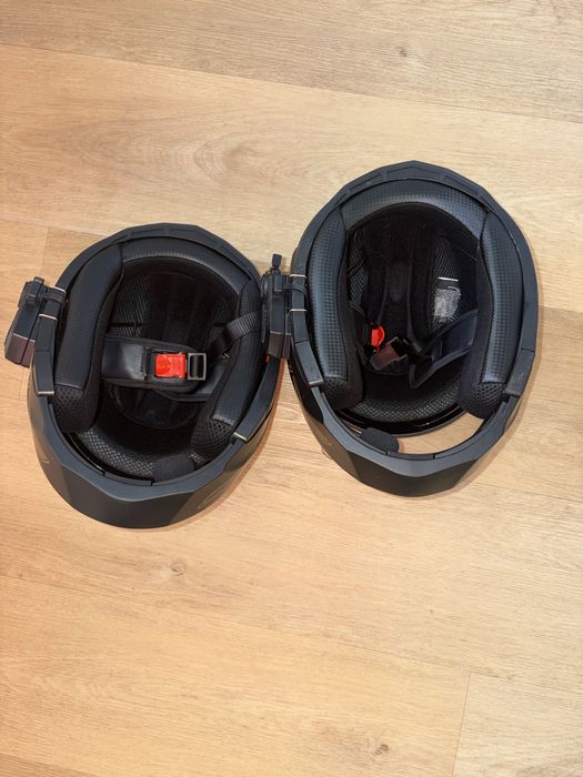 2 Capacetes Modulares com Intercomunicador