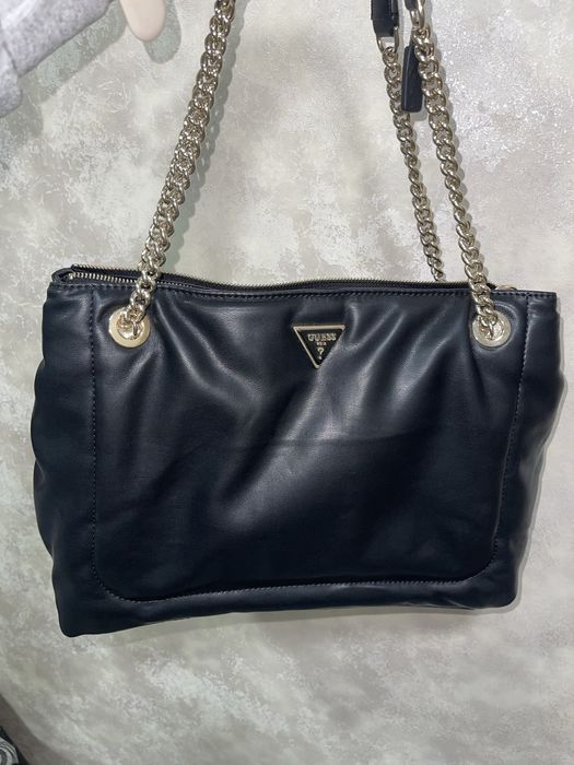 Сумка Guess в ідеальному стані