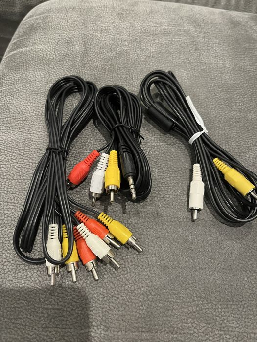 Lote de cabos eletrónicos (USB, HDMI, RCA, etc.) – 10€ negociáveis