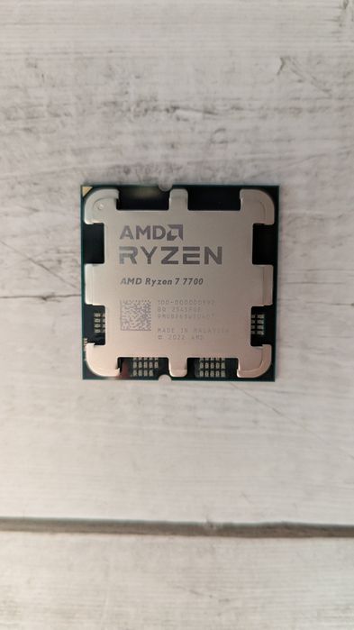 Ryzen 7 7700 новый