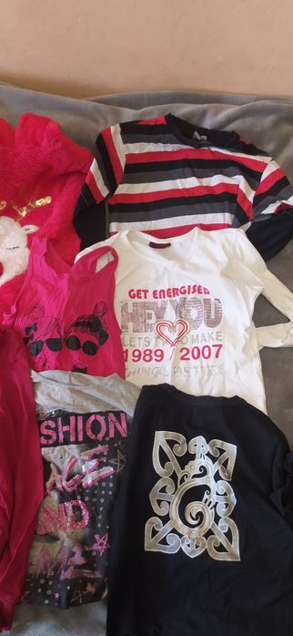 Продам все комплектом 
Стан хороший 
8-10 років дівчинка 
Ціна за все