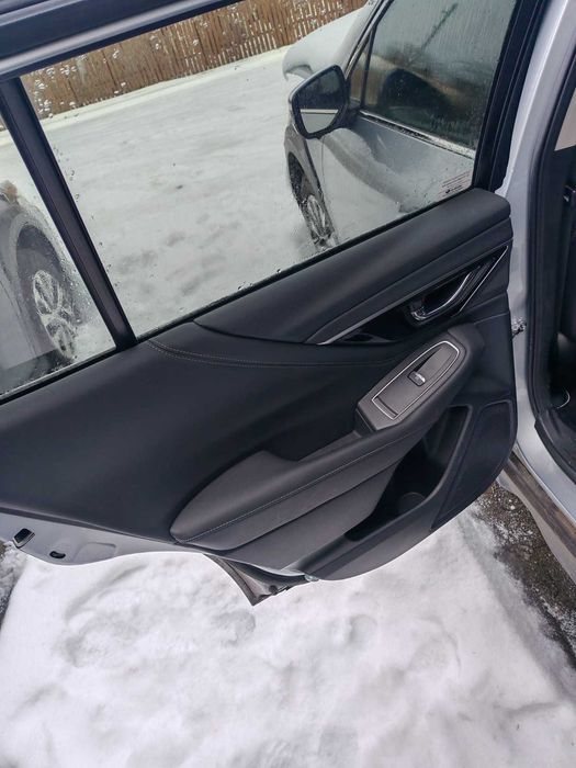 Komplet foteli z boczkami FOTELE SKÓRA Subaru Outback VI BT